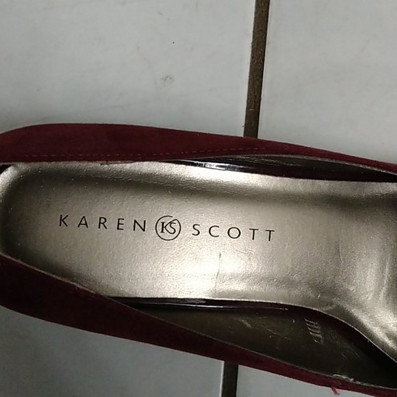 Heels - Picture 5 of 6